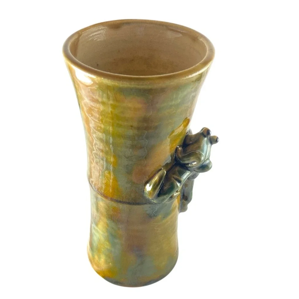 Vintage Majolica Style Frog Bamboo Vase Handcrafted Art Pottery 8¼″